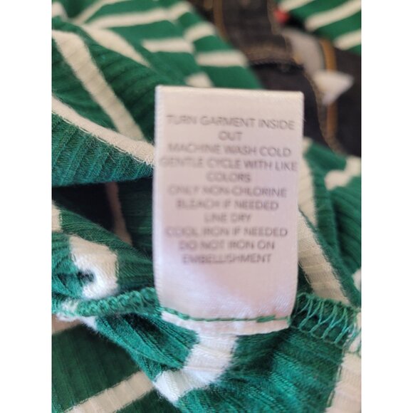 CJ Banks Top 3X Green White Striped Long Sleeve Snowflake Design - Picture 7 of 7